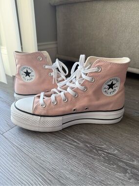 Converse Platform Hightop Sneaker